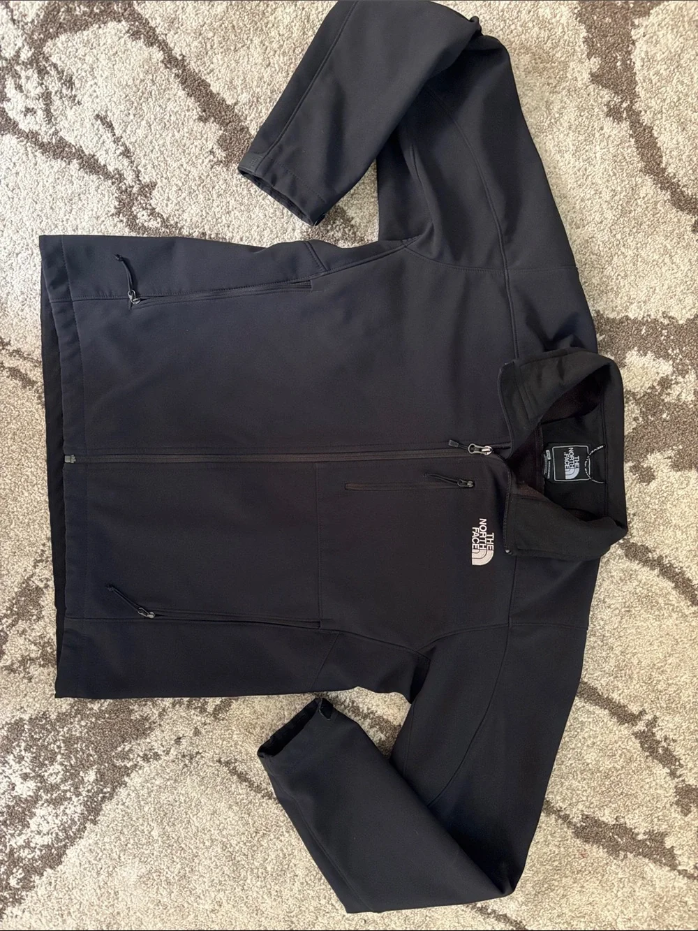 The North Face Black Men’s Softshell Full-Zip Jacket